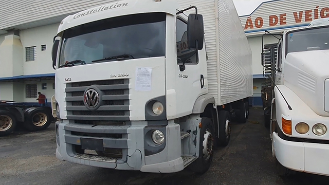 LOTE 009 VOLKSWAGEN 24 250 CNC 6x2